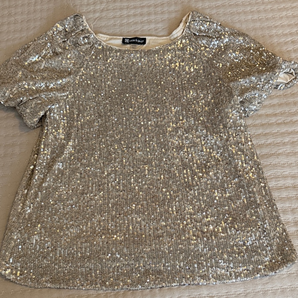 Cable & Gauge ❤️ Silver Sequin Statement Top - Sz M NWT - Picture 7 of 11